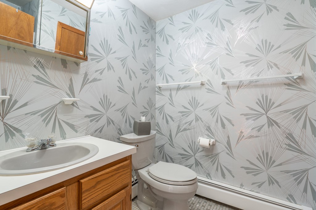 17 Fox Run Cranston, RI 02921 - Photo 21 of 39 Gallery Image 21