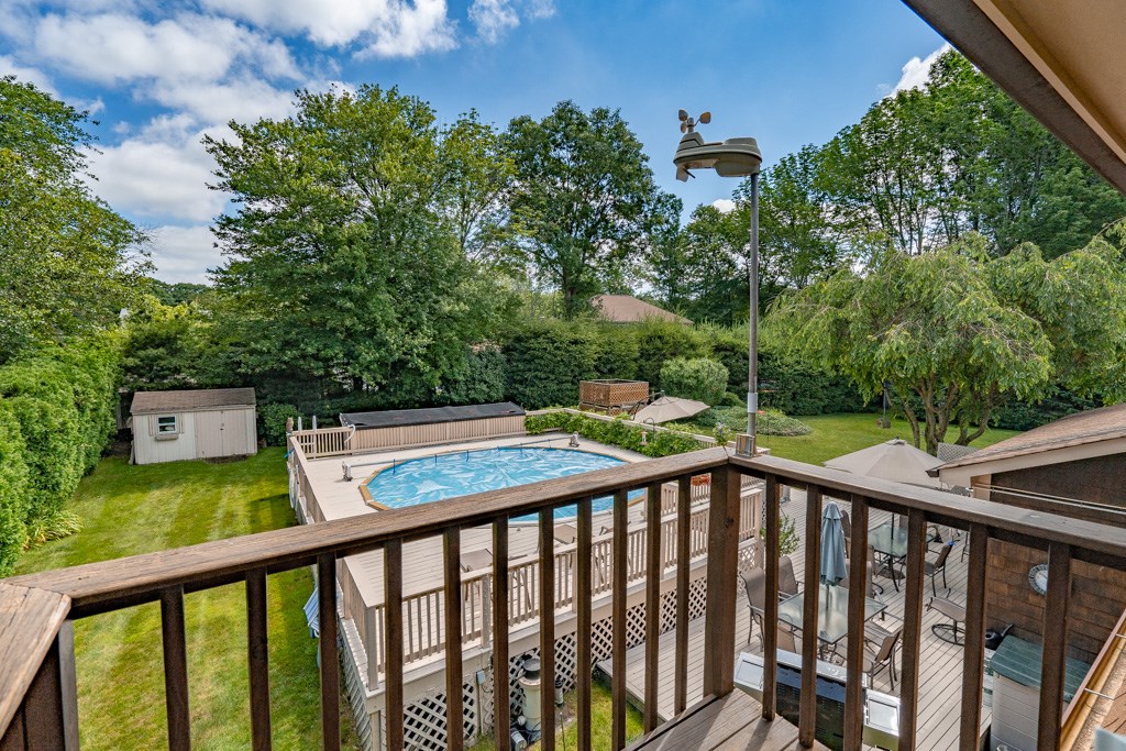 17 Fox Run Cranston, RI 02921 - Photo 24 of 39 Gallery Image 24