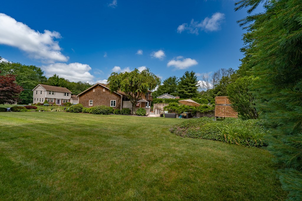 17 Fox Run Cranston, RI 02921 - Photo 29 of 39 Gallery Image 29