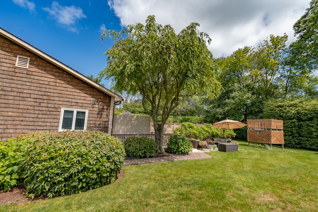 17 Fox Run Cranston, RI 02921 - Photo 31 of 39 Gallery Image 31