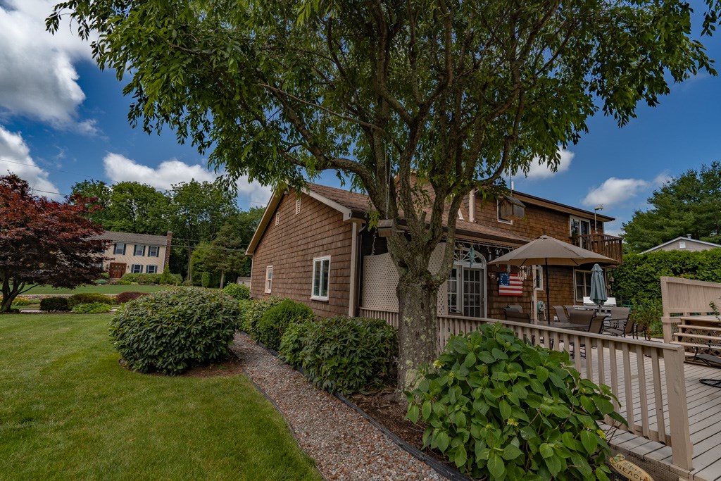 17 Fox Run Cranston, RI 02921 - Photo 39 of 39 Gallery Image 39