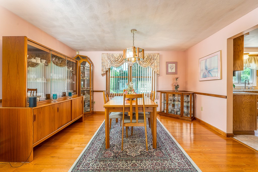 17 Fox Run Cranston, RI 02921 - Photo 7 of 39 Gallery Image 7