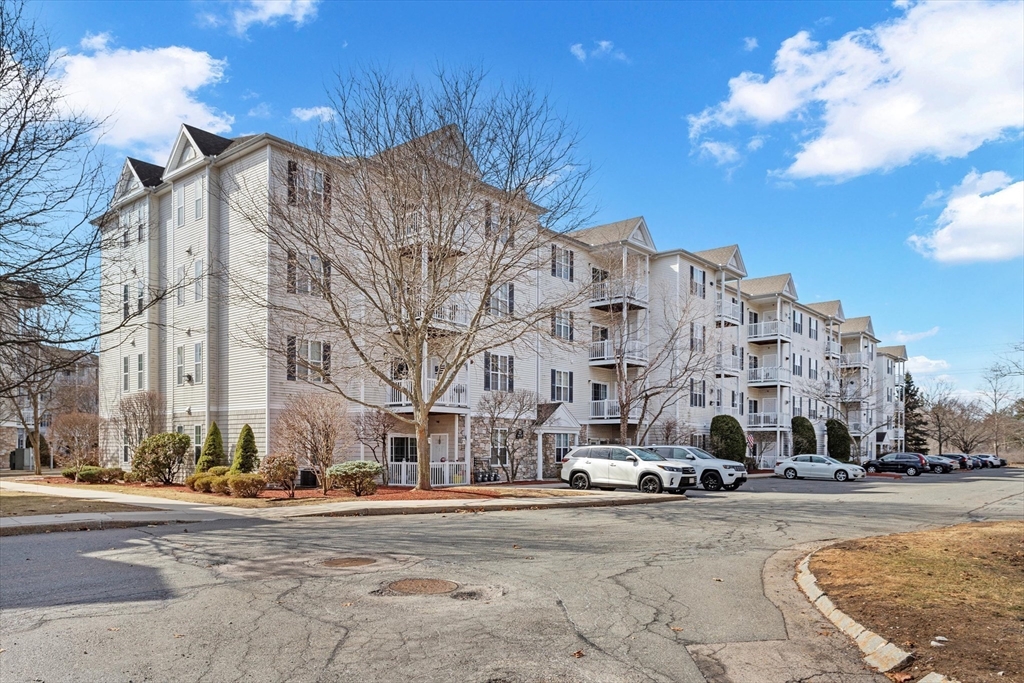 23 Hampshire Road, Unit 206 Methuen, MA 01844 - Photo 28 of 36 Gallery Image 28