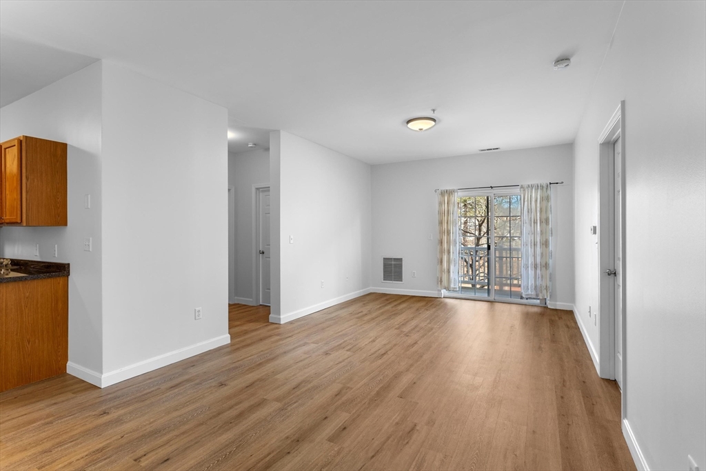 23 Hampshire Road, Unit 206 Methuen, MA 01844 - Photo 8 of 36 Gallery Image 8