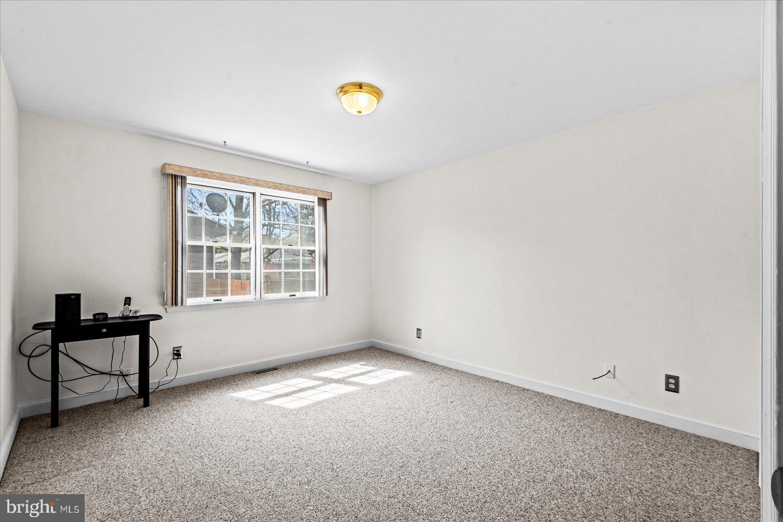 121 11th Street Colonial Beach, VA 22443 - Photo 23 of 33 a view of a livingroom with a window