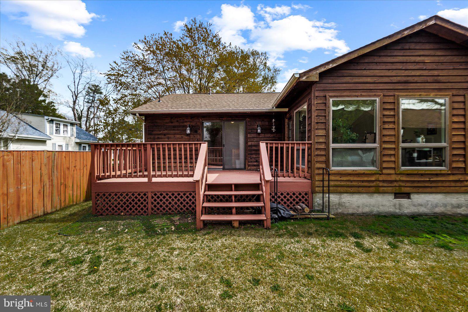 121 11th Street Colonial Beach, VA 22443 - Photo 31 of 33 a front view of a house with garden