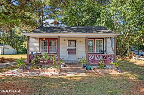 $104,000 | 412 South William Hooker Drive, Hookerton, NC 28538