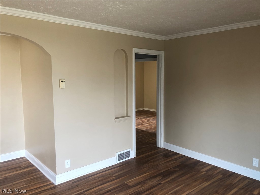 4158 Lambert Road South Euclid, OH 44121 - Photo 6 of 29