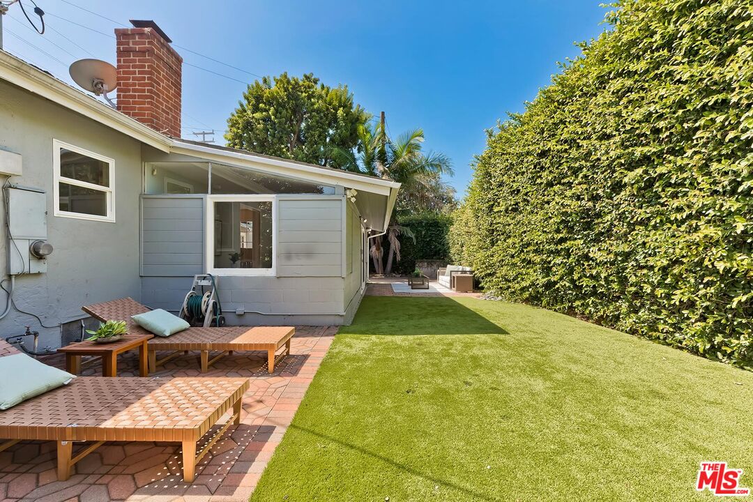 11637 Charnock Road Los Angeles, CA 90066 - Photo 28 of 28 Gallery Image 28