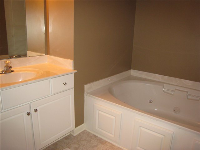 1043 Williams Street Pendleton, SC 29670 - Photo 7 of 11 Gallery Image 7