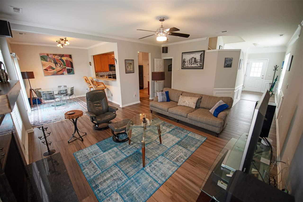 5536 Berry Creek Circle Raleigh, NC 27613 - Photo 6 of 27 Living/Dining Rooms