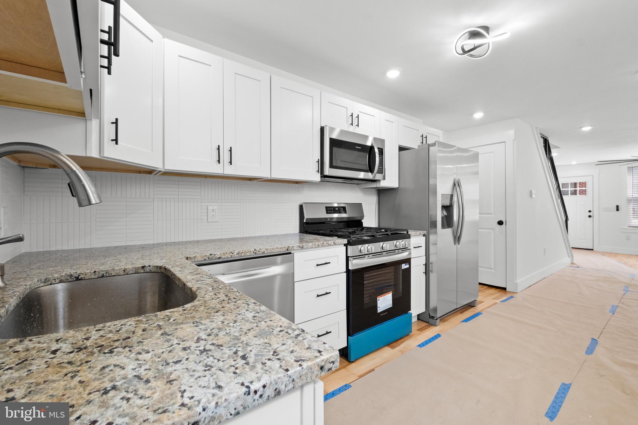 2818 Agate Street Philadelphia, PA 19134 - Photo 17 of 33