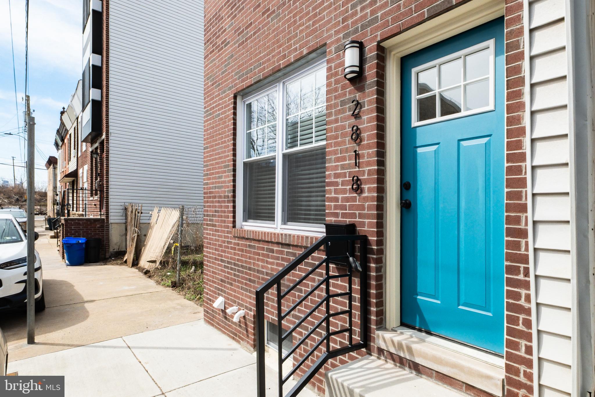 2818 Agate Street Philadelphia, PA 19134 - Photo 2 of 33