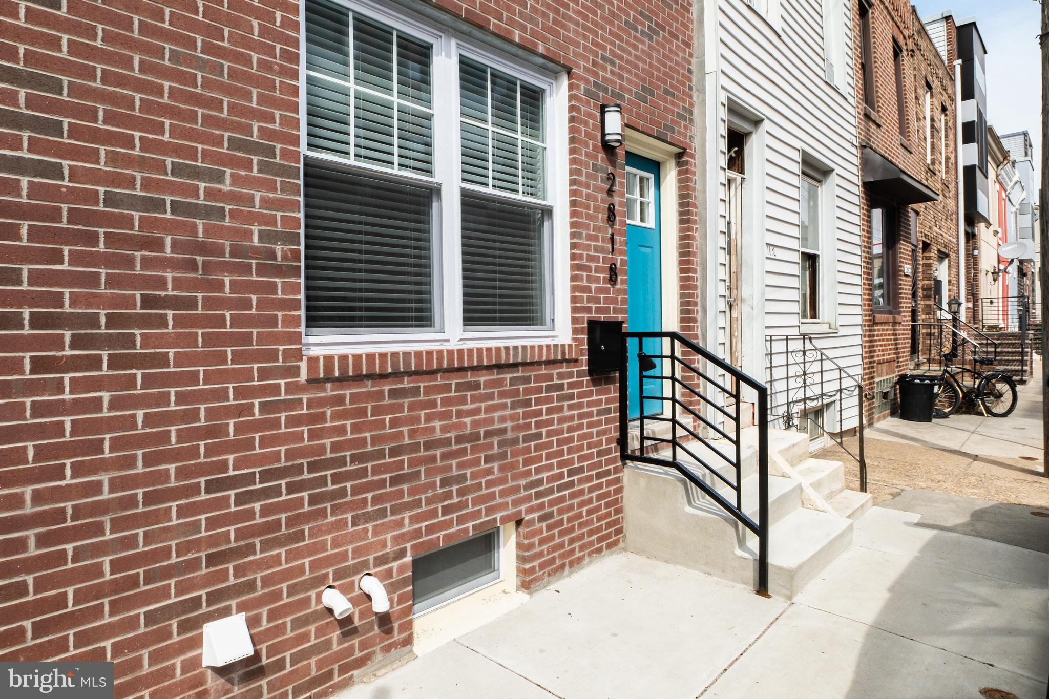 2818 Agate Street Philadelphia, PA 19134 - Photo 3 of 33