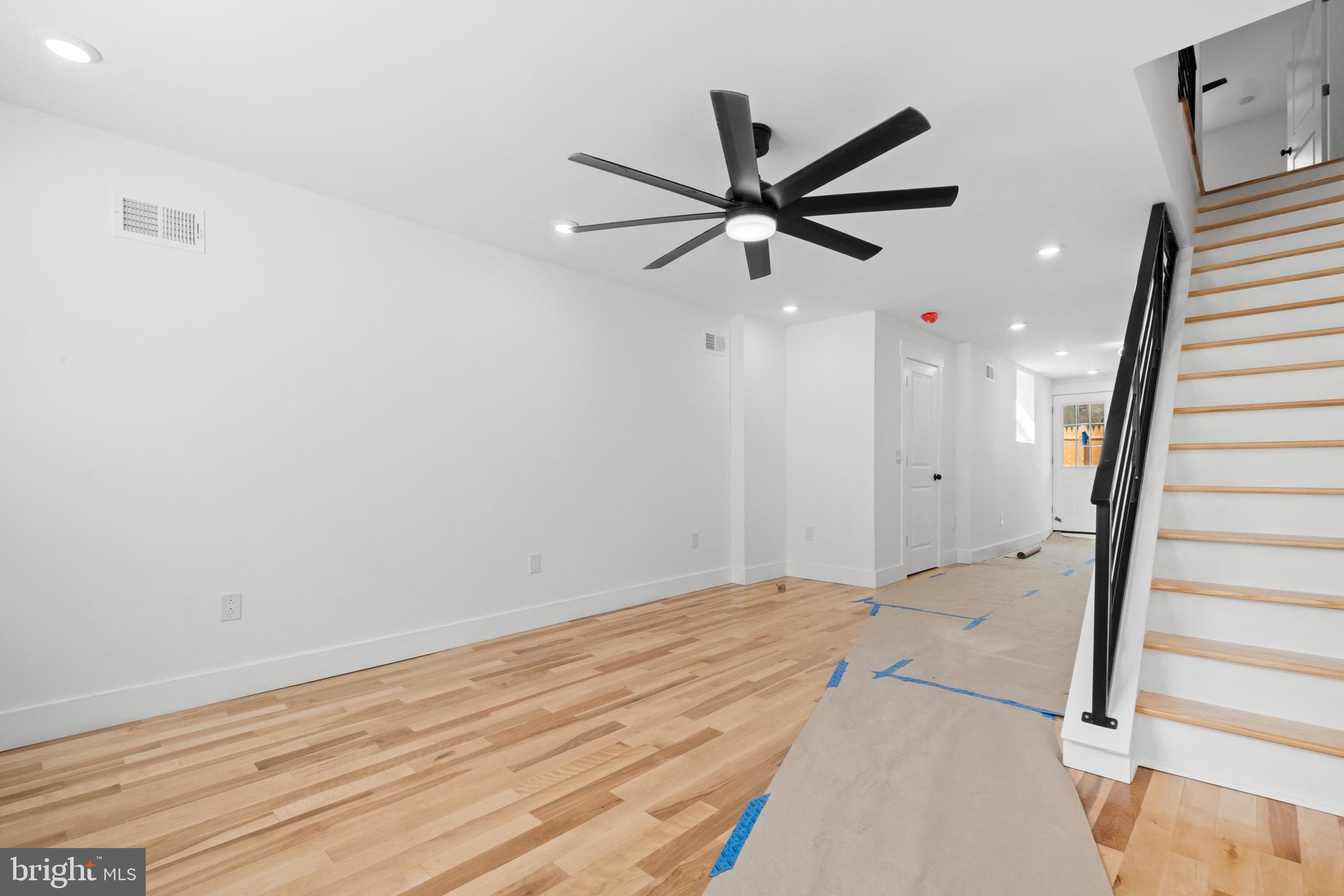 2818 Agate Street Philadelphia, PA 19134 - Photo 6 of 33