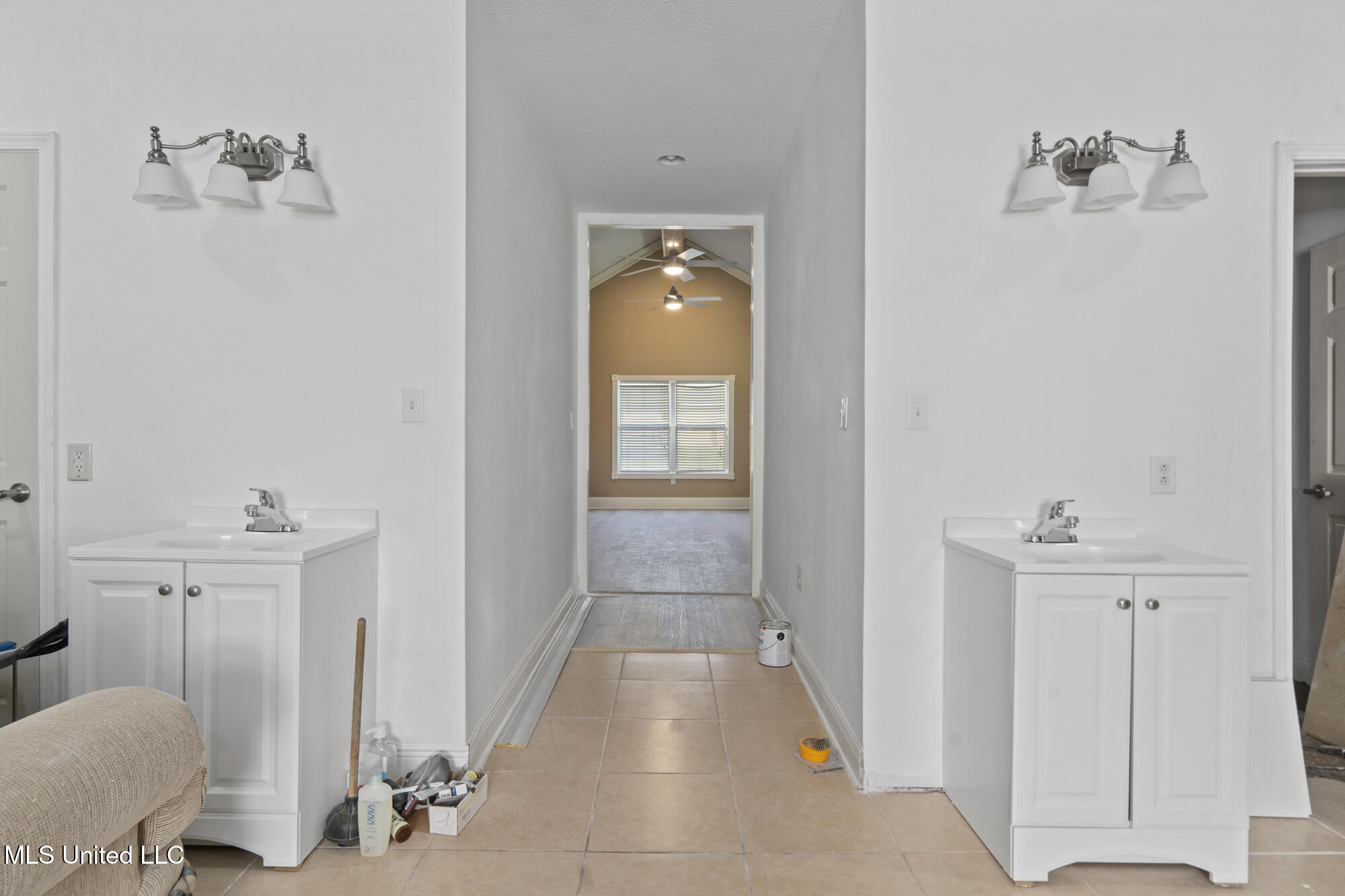 4700 Thompson Street Moss Point, MS 39563 - Photo 23 of 29 Double Vanity