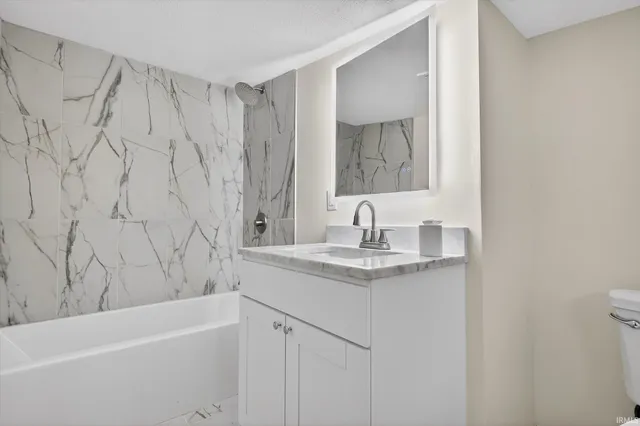 $254,900 | 415 West Battell Street, Mishawaka, IN 46545