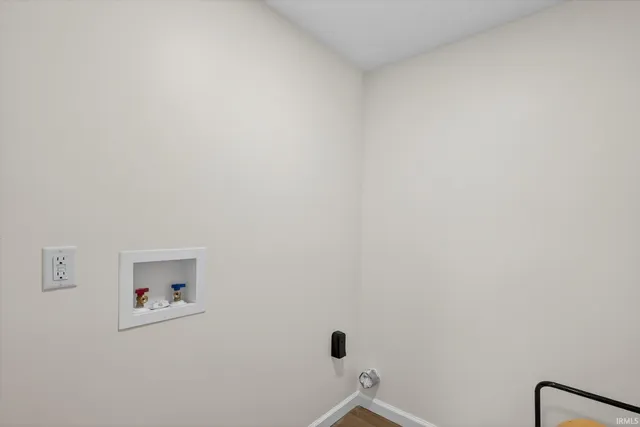 $254,900 | 415 West Battell Street, Mishawaka, IN 46545