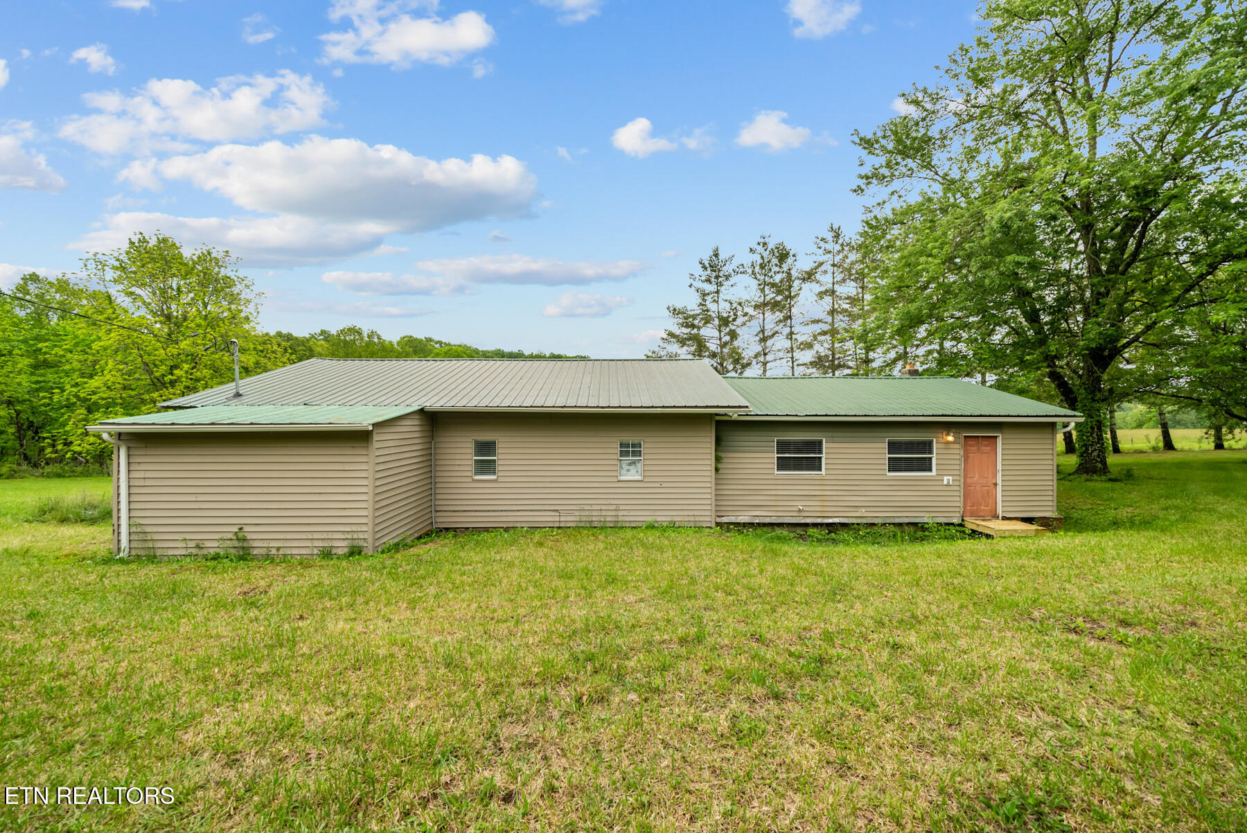 8466 Shut In Gap Road Spring City, TN 37381 - Photo 33 of 43 DSC05554