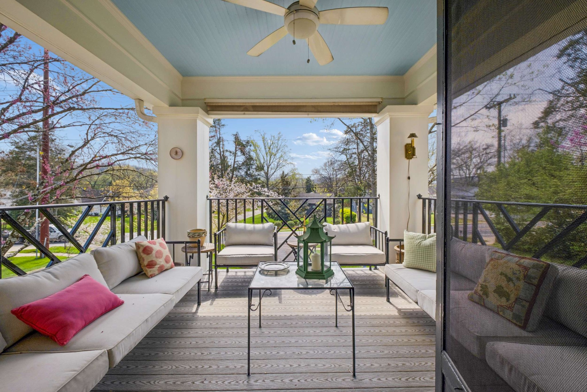 4402 Harding Place, Unit 4 Nashville, TN 37205 - Photo 28 of 35 a living room with furniture and a large window