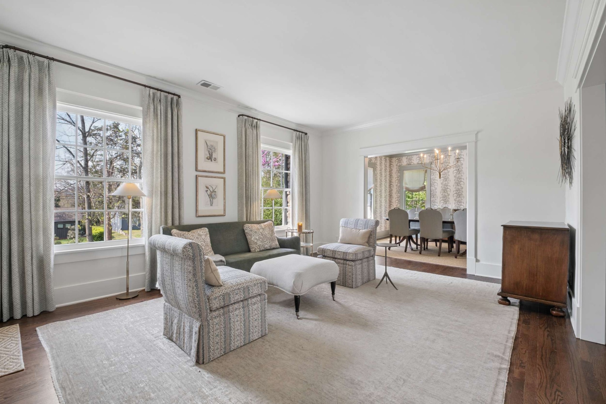 4402 Harding Place, Unit 4 Nashville, TN 37205 - Photo 5 of 35 a living room with furniture and a window