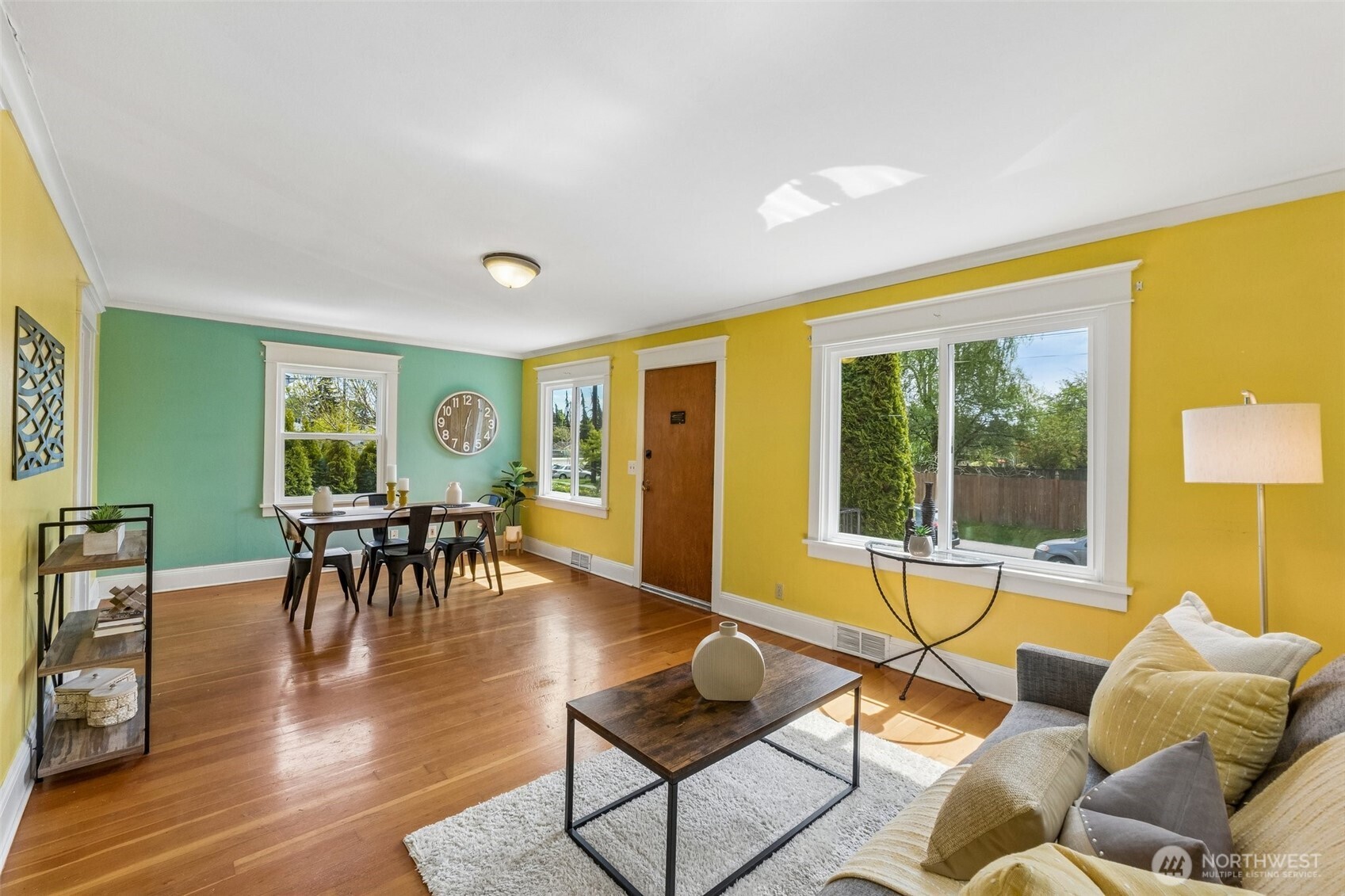 1911 13th Street Everett, WA 98201 - Photo 5 of 31