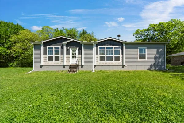 $525,000 | 4076 County Road 1088, Celeste, TX 75423