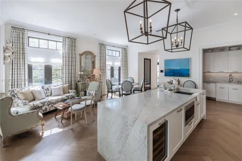 $6,950,000 | 743 Almeria Avenue, Coral Gables, FL 33134