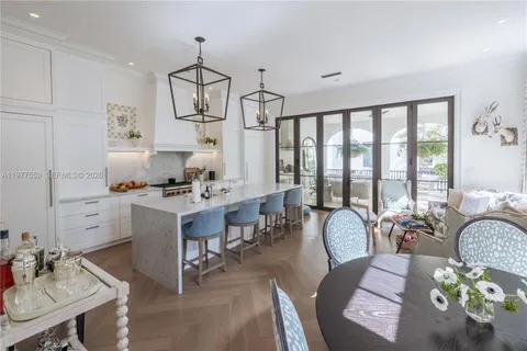 $6,950,000 | 743 Almeria Avenue, Coral Gables, FL 33134