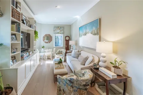 $6,950,000 | 743 Almeria Avenue, Coral Gables, FL 33134