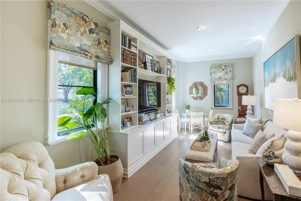 $6,950,000 | 743 Almeria Avenue, Coral Gables, FL 33134