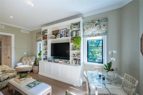 $6,950,000 | 743 Almeria Avenue, Coral Gables, FL 33134