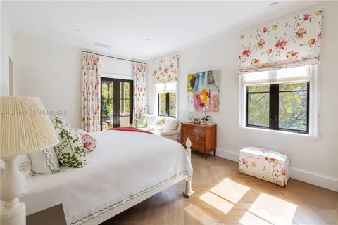 $6,950,000 | 743 Almeria Avenue, Coral Gables, FL 33134