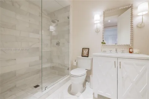 $6,950,000 | 743 Almeria Avenue, Coral Gables, FL 33134