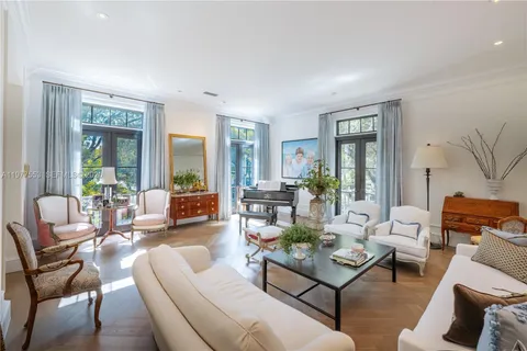 $6,950,000 | 743 Almeria Avenue, Coral Gables, FL 33134