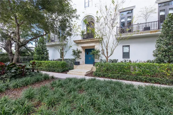 $6,950,000 | 743 Almeria Avenue, Coral Gables, FL 33134