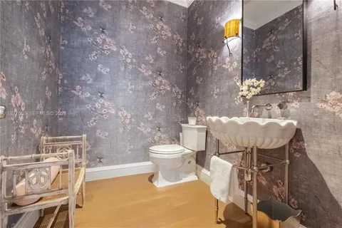 $6,950,000 | 743 Almeria Avenue, Coral Gables, FL 33134