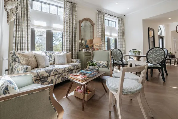 $6,950,000 | 743 Almeria Avenue, Coral Gables, FL 33134