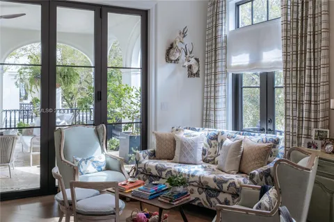 $6,950,000 | 743 Almeria Avenue, Coral Gables, FL 33134