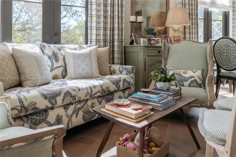 $6,950,000 | 743 Almeria Avenue, Coral Gables, FL 33134