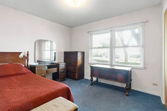 $349,900 | 1194 Cedar Lane, Elk Grove Village, IL 60007