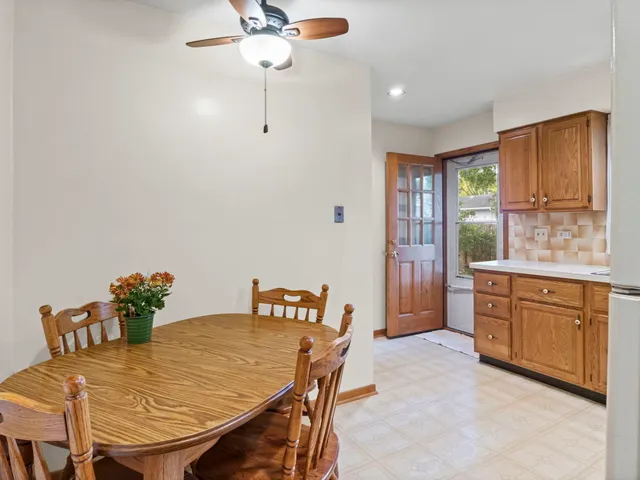 $349,900 | 1194 Cedar Lane, Elk Grove Village, IL 60007