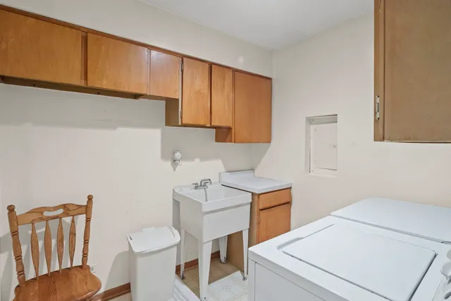 $349,900 | 1194 Cedar Lane, Elk Grove Village, IL 60007