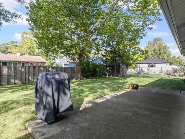 $349,900 | 1194 Cedar Lane, Elk Grove Village, IL 60007