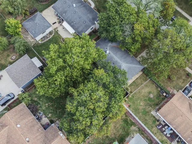 $349,900 | 1194 Cedar Lane, Elk Grove Village, IL 60007