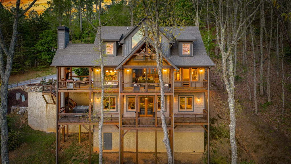 608 Blue Ridge Heights Drive Blue Ridge, GA 30513 - Photo 2 of 38