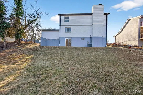 $2,450 | 264 Braeshire Drive, Ballwin, MO 63021