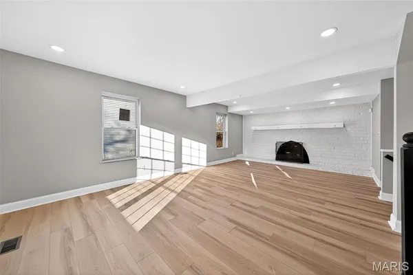 $2,450 | 264 Braeshire Drive, Ballwin, MO 63021