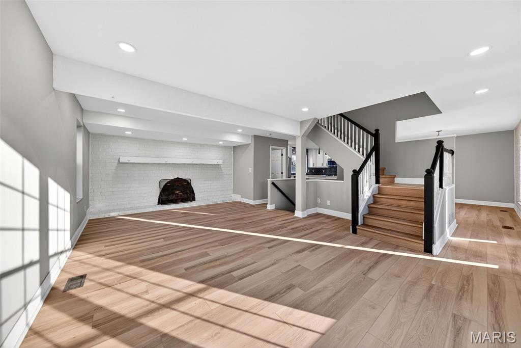 264 Braeshire Drive Ballwin, MO 63021 - Photo 5 of 36