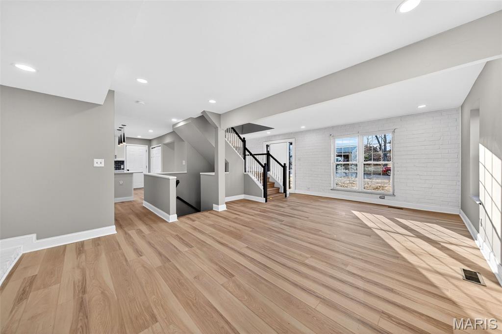 264 Braeshire Drive Ballwin, MO 63021 - Photo 6 of 36